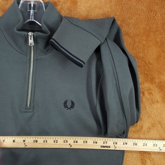FRED PERRY Sweatshirt Mens Small Field Green 1/4 Zip Pullover Logo $125 - Picture 6 of 8